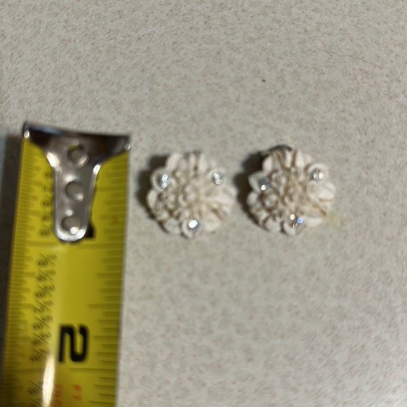 Featherweights white composite clip on earrings with rhinestones (447) - Picture 5 of 5